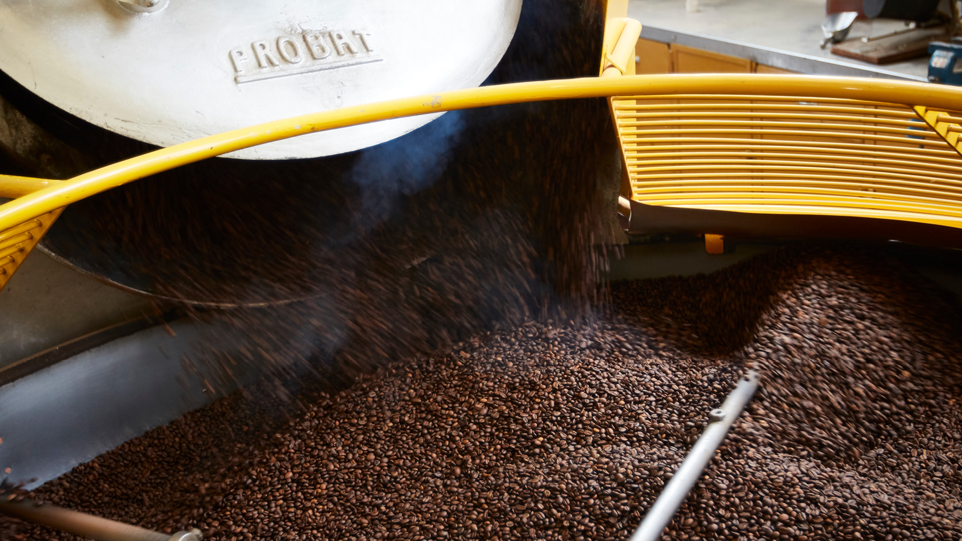 La tostatrice Probat con cui Il caffè manaresi tosta le proprie miscele di caffè
